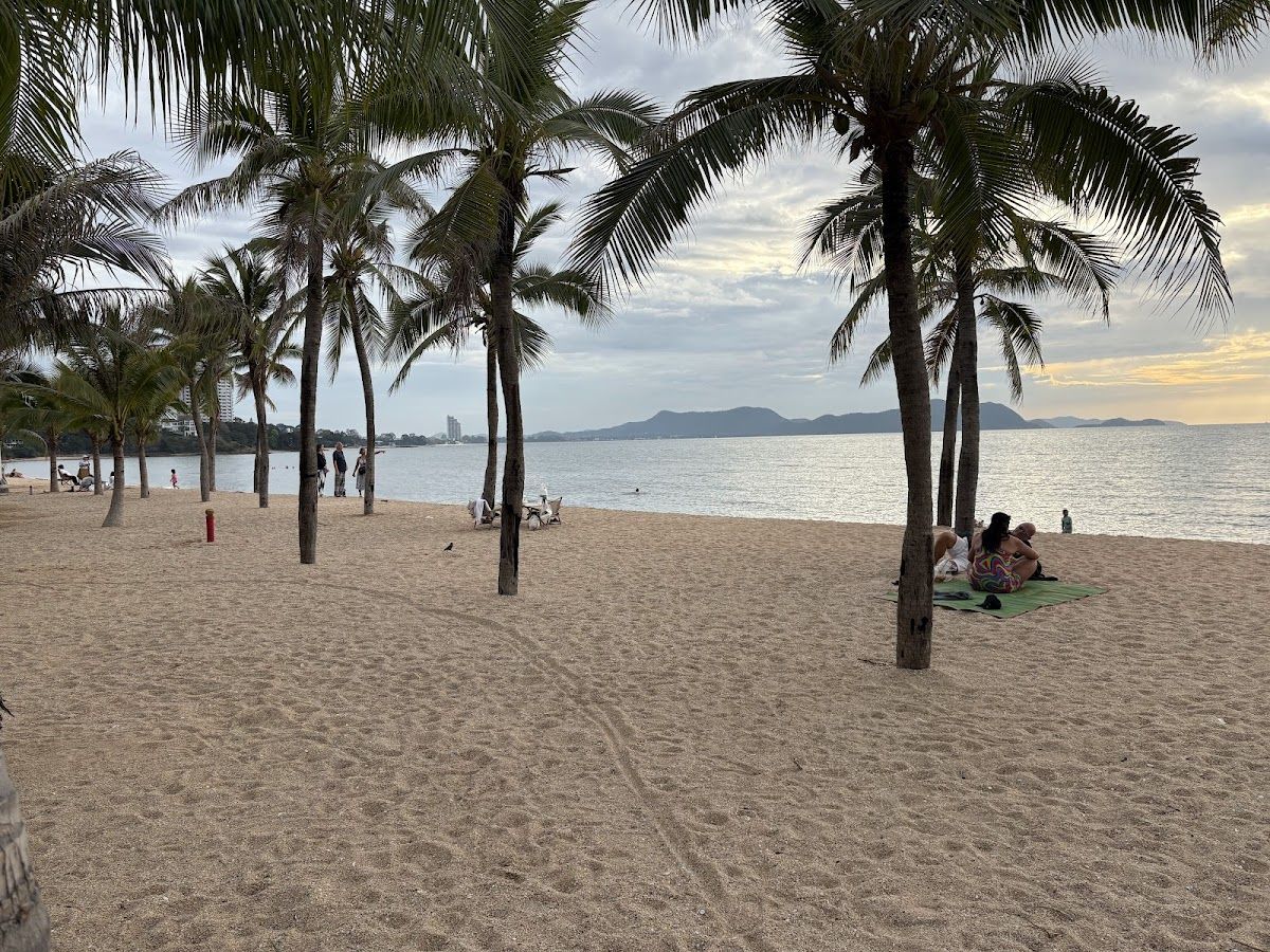Ban Amphur Beach, Pattaya