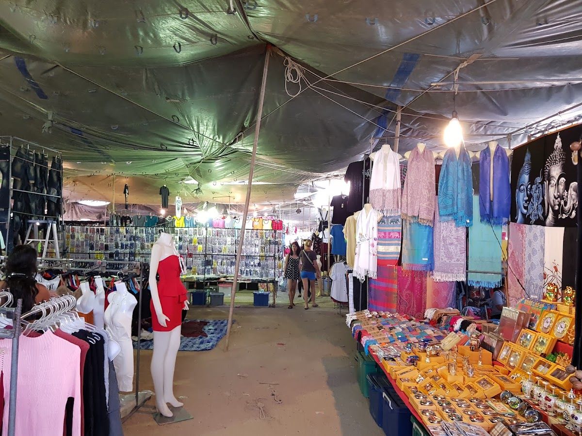 BuaKhao Market photo 2