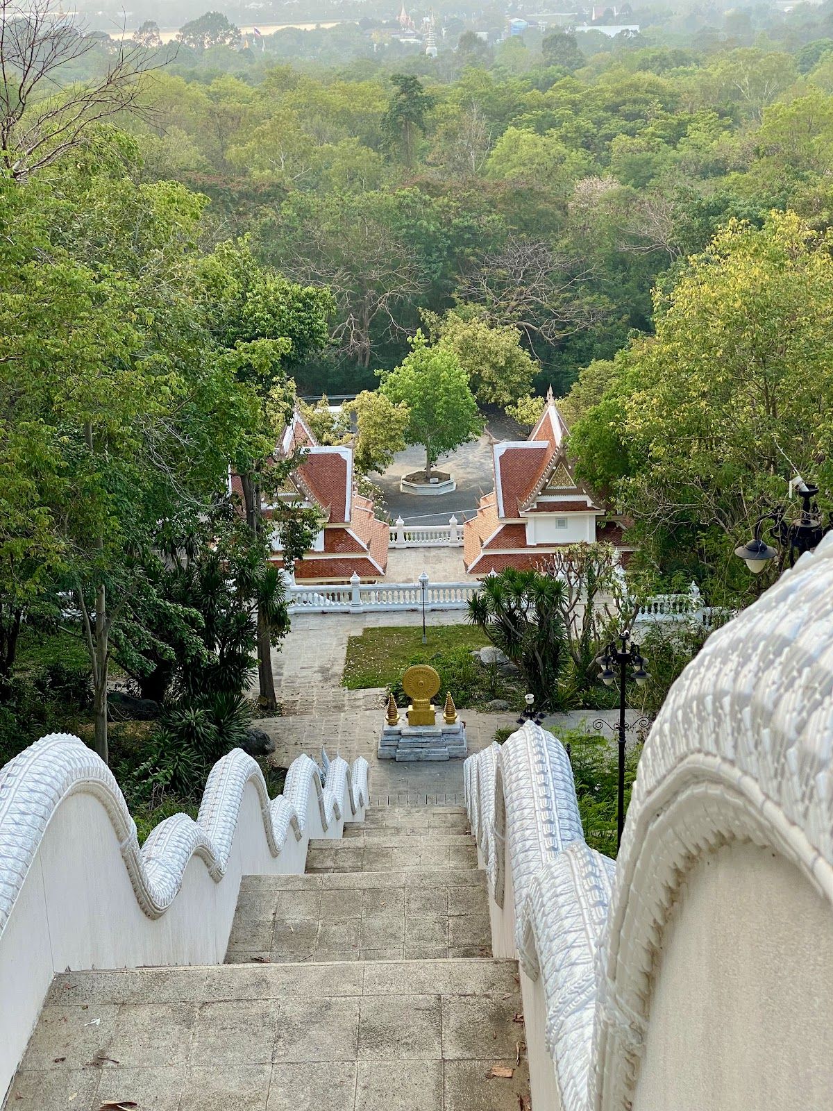 Buddha Footprint Pavilion, Wat Yansangwararam photo 4