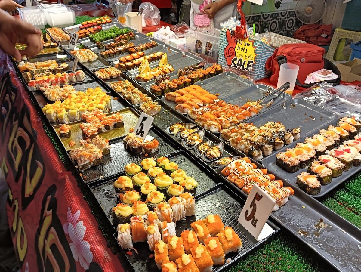 Chak Ngaew Chinese Market photo 4