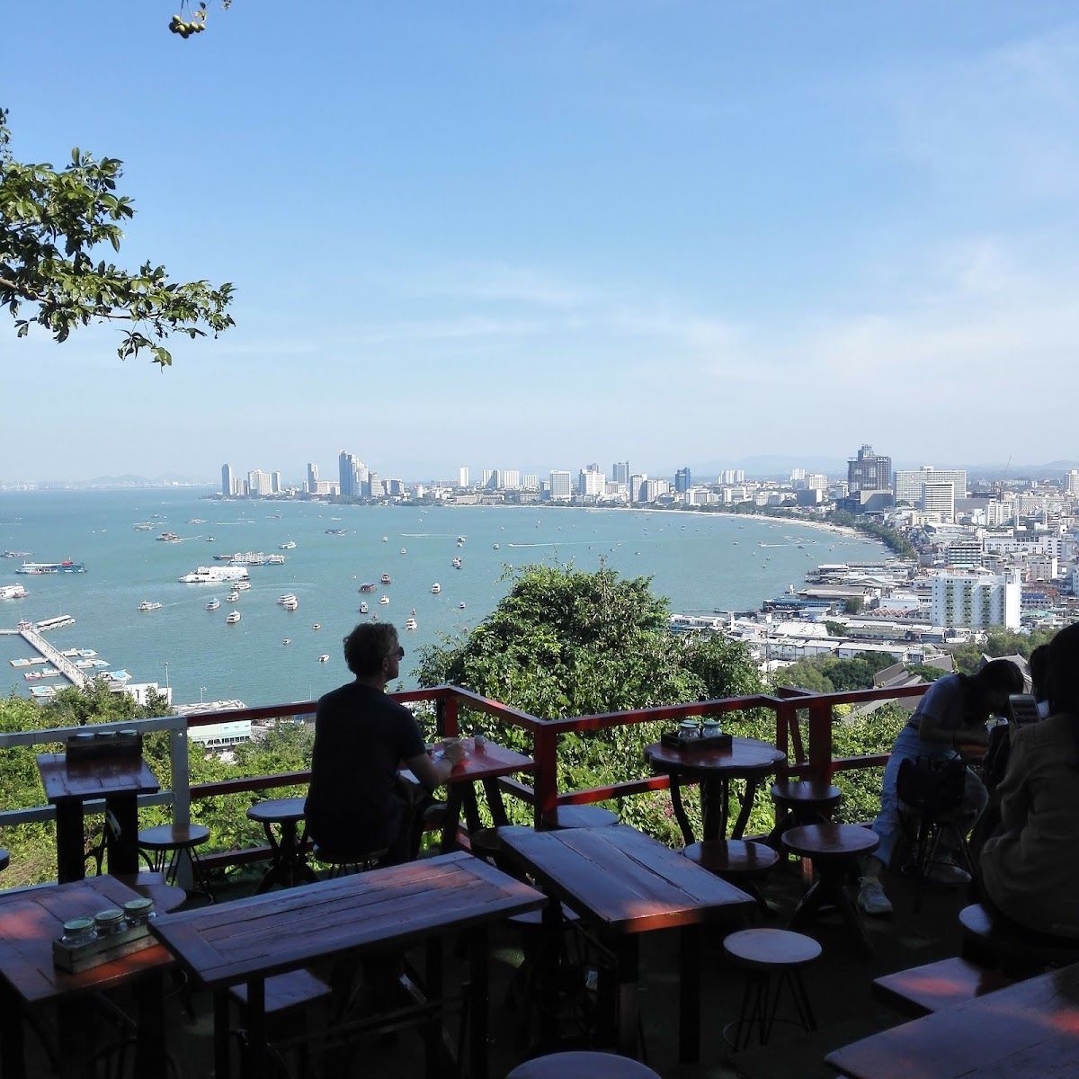 Chaloem Phra Kiat Park photo 4