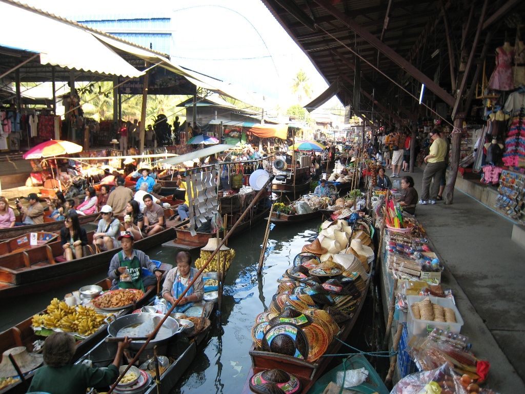 Four Regions Floating Market photo 3