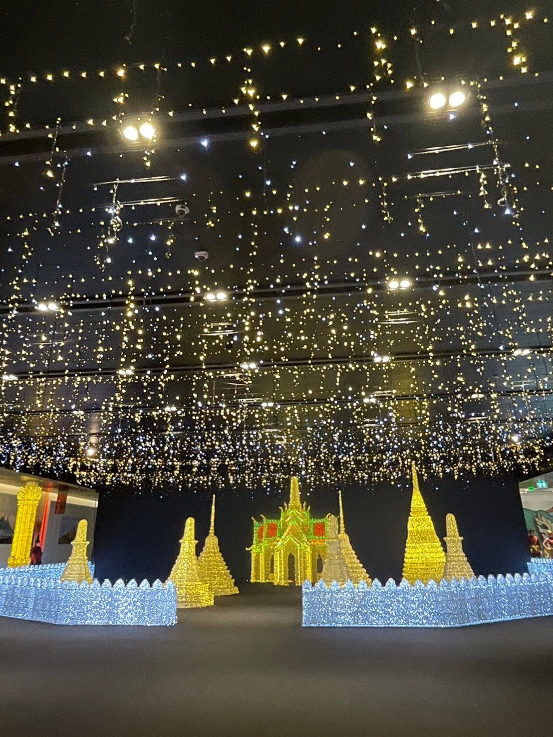 Lighting Art Museum&Balloon Garden, Pattaya