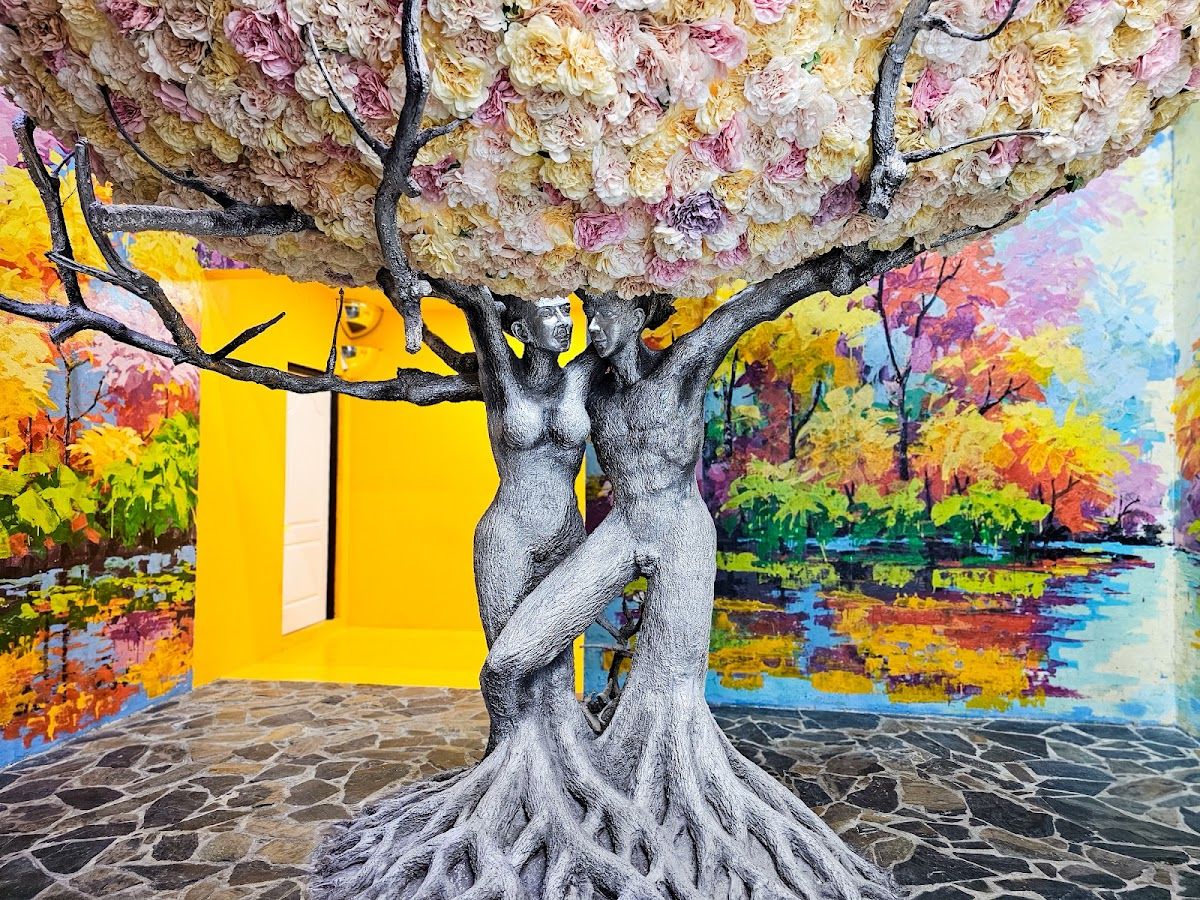 Love In Museum, Pattaya