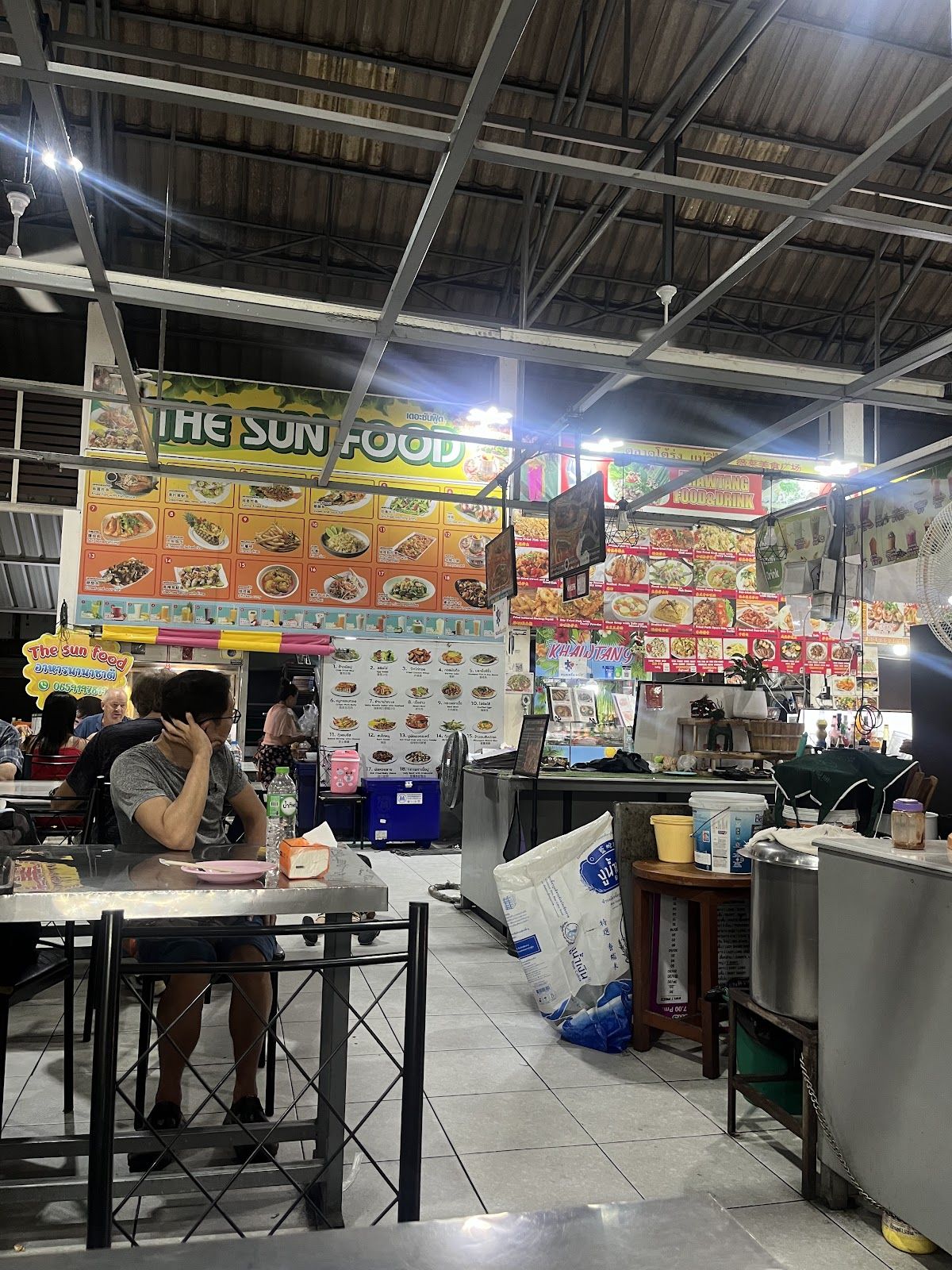 Mae Wilai Market Until Dawn photo 2