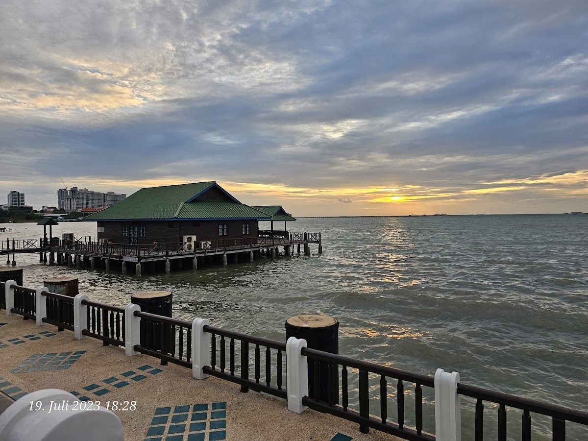 Naklua Chalermprakiat Park photo 3