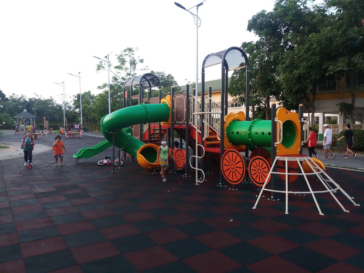 Nongprue Public Park photo 3