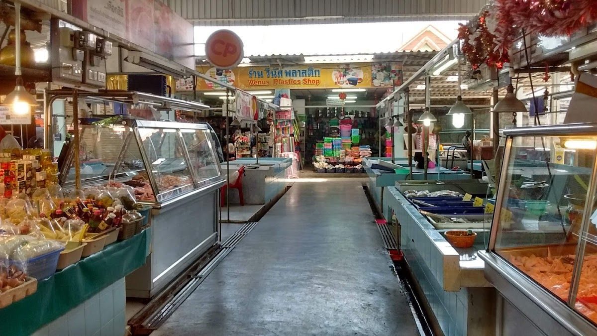 Rompho Market photo 4