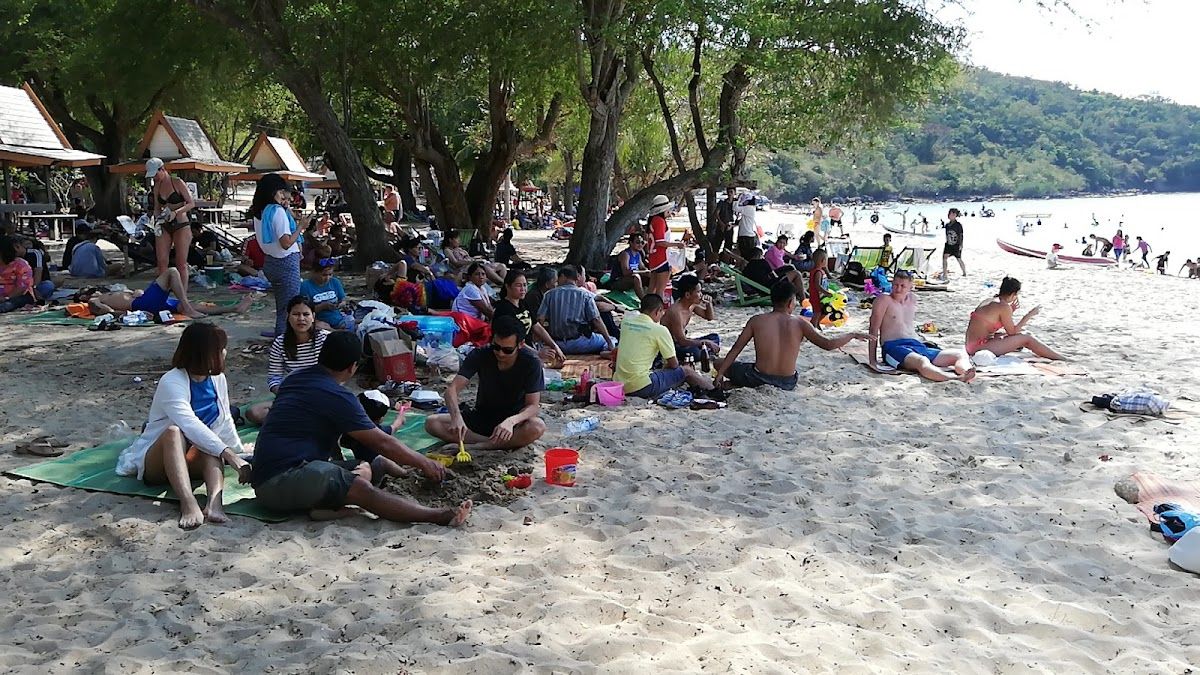 Sai Kaew Beach, Bang Sare (Military Beach) photo 4