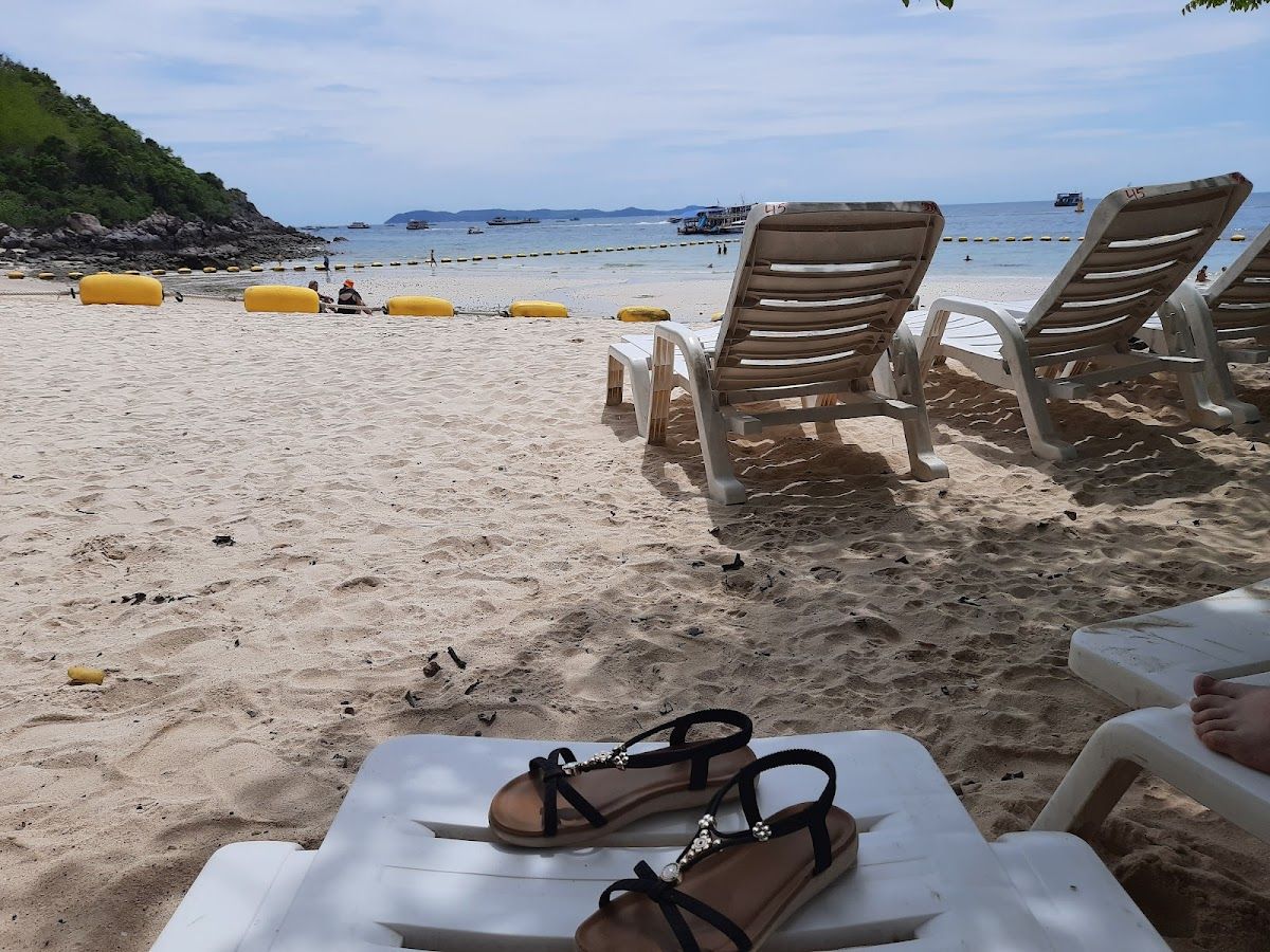 Ta Yai Beach ( หาดตายาย ), Pattaya