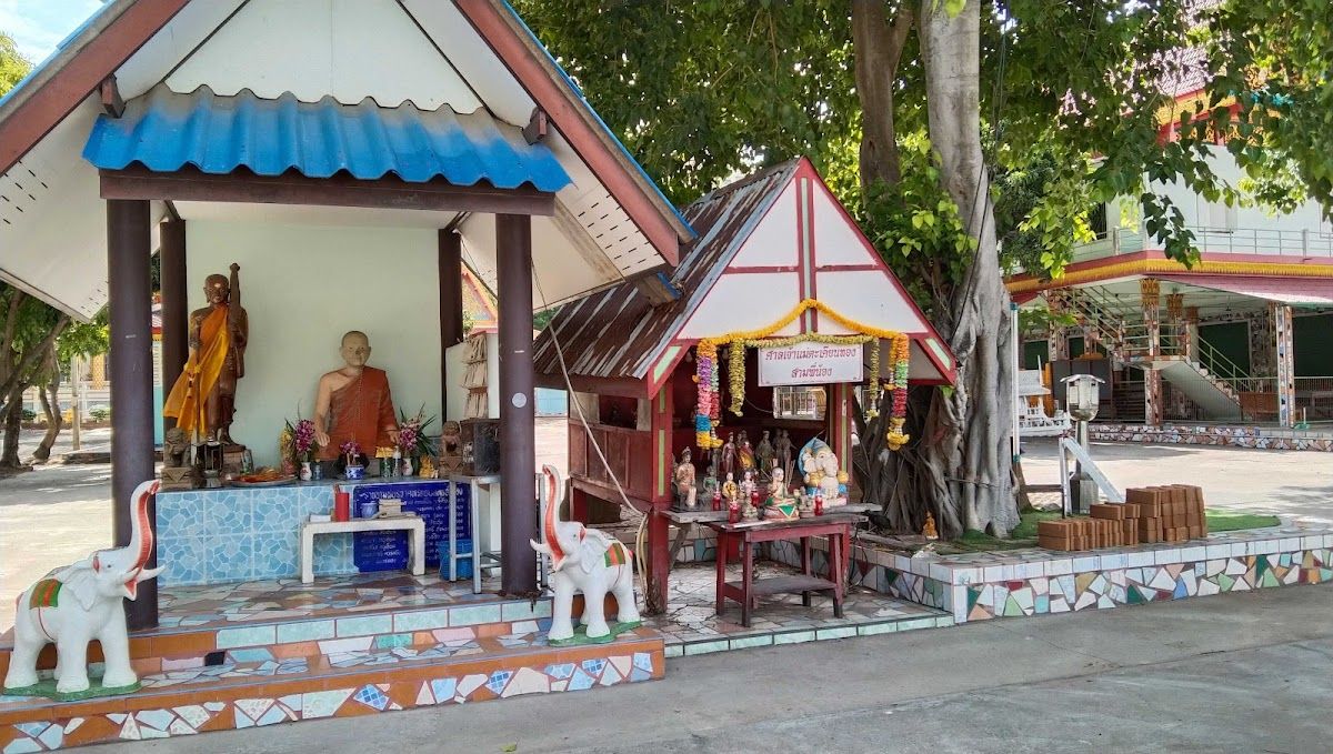 Wat Mai Hat Krathung Thong photo 2