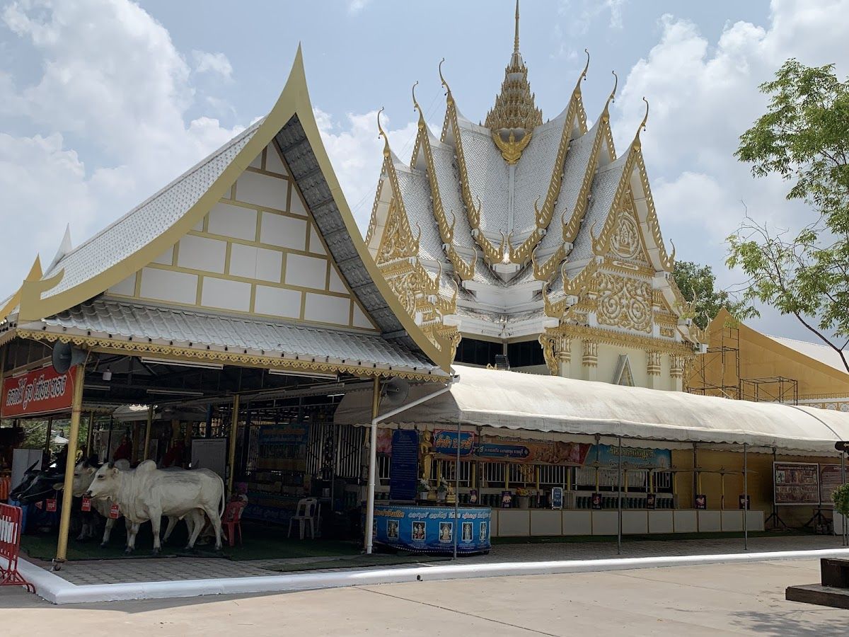 Wat Suttawas photo 2