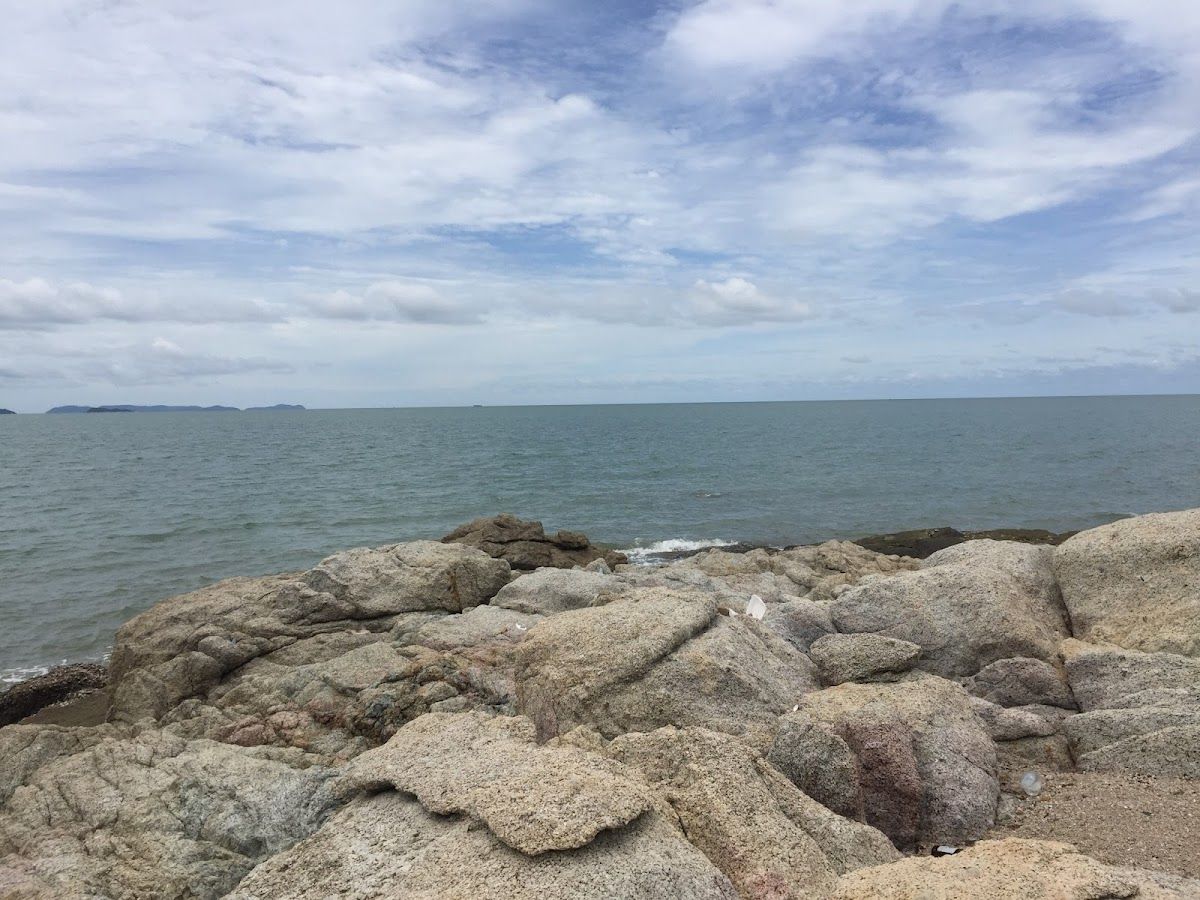 Wong Amat Beach photo 4