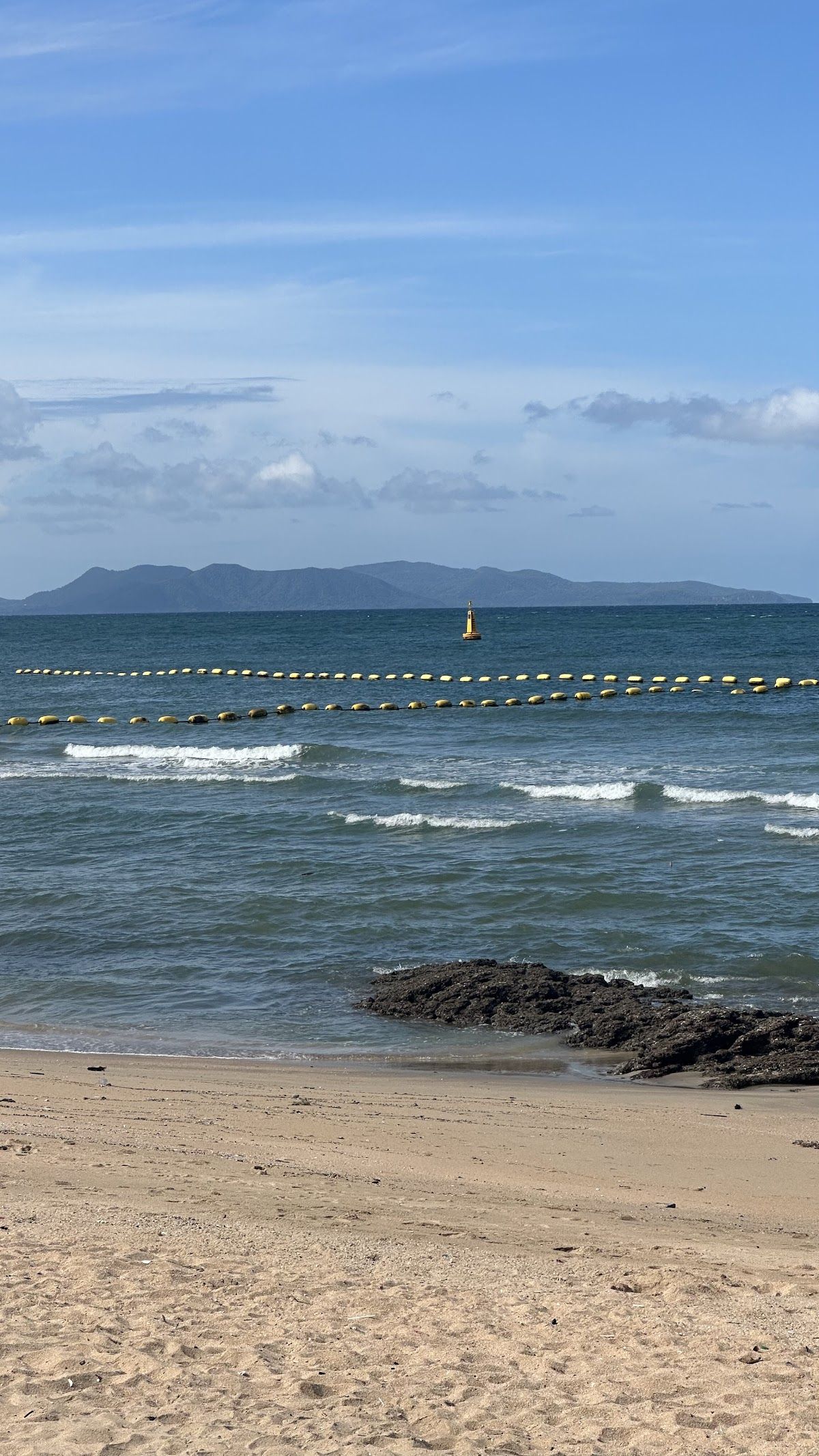 Yinyom Beach photo 4