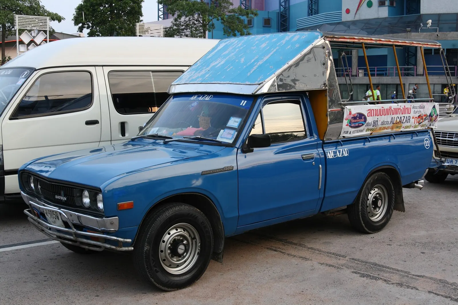 A songthaew on the street outside Alcazar in Pattaya