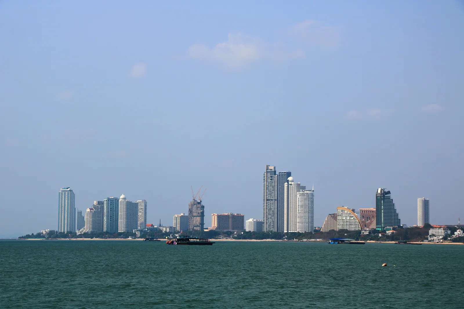 The coast at Naklua, the beach immediately south of Wongamat