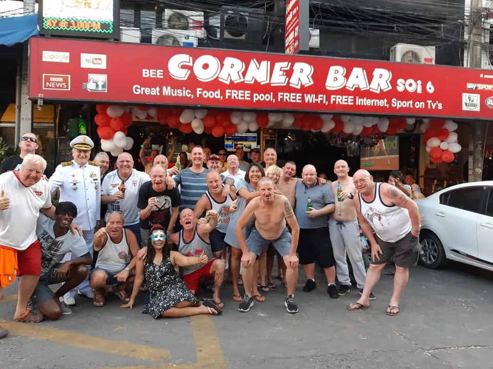 The corner bar at the Beach Road end of Soi 6, seen from the street