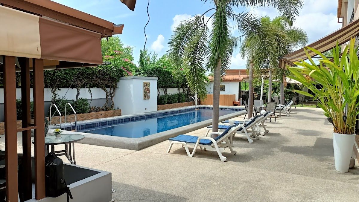 4 Palms Resort room interior in Bang Saray