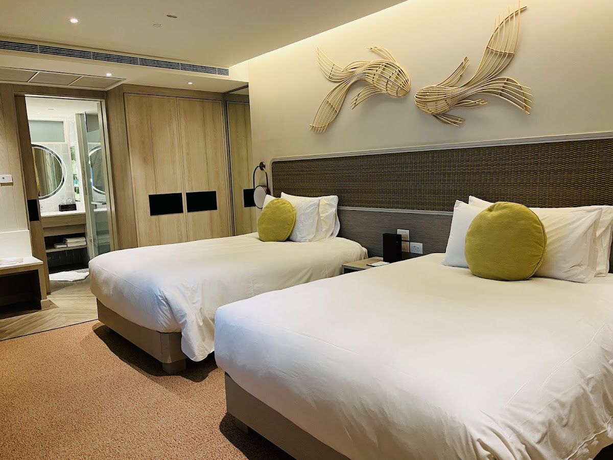 Amari Pattaya pool and grounds in North Pattaya