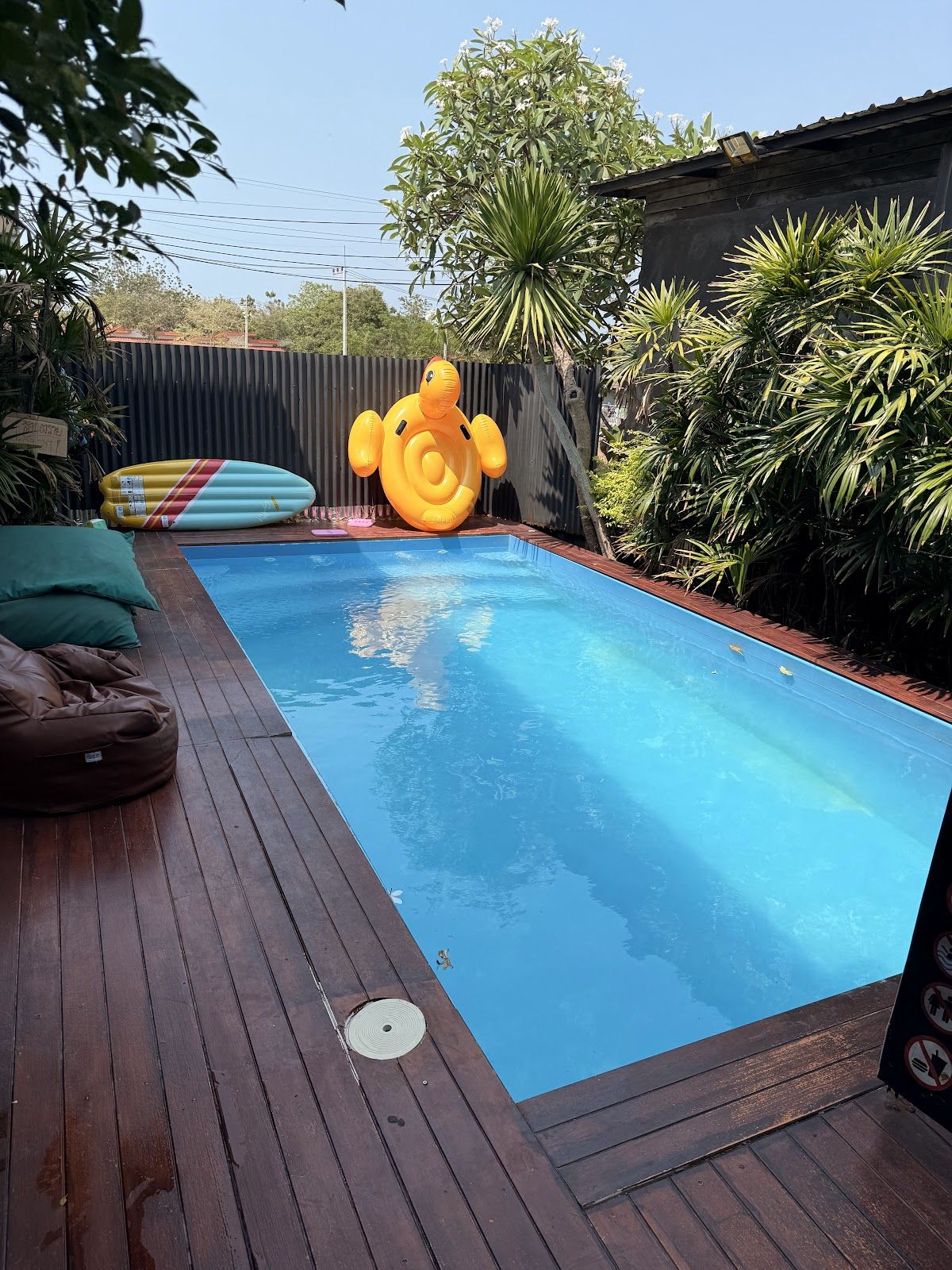 At Koh Larn Resort exterior in Naklua