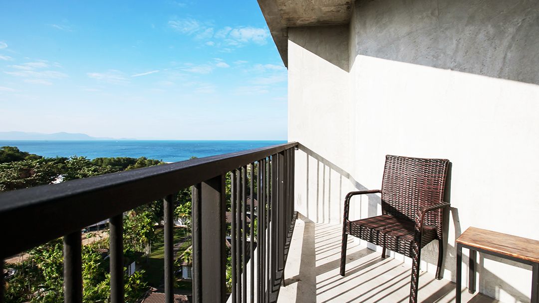 B2 Sea View Pattaya Boutique & Budget Hotel exterior in Central Pattaya
