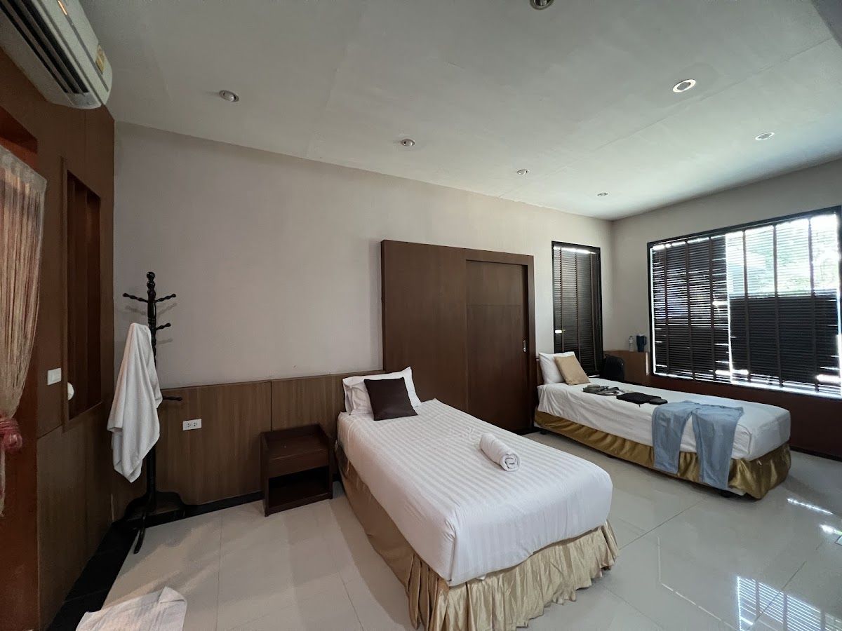 Bangsaray Pool Villa Resort pool and grounds in Bang Saray