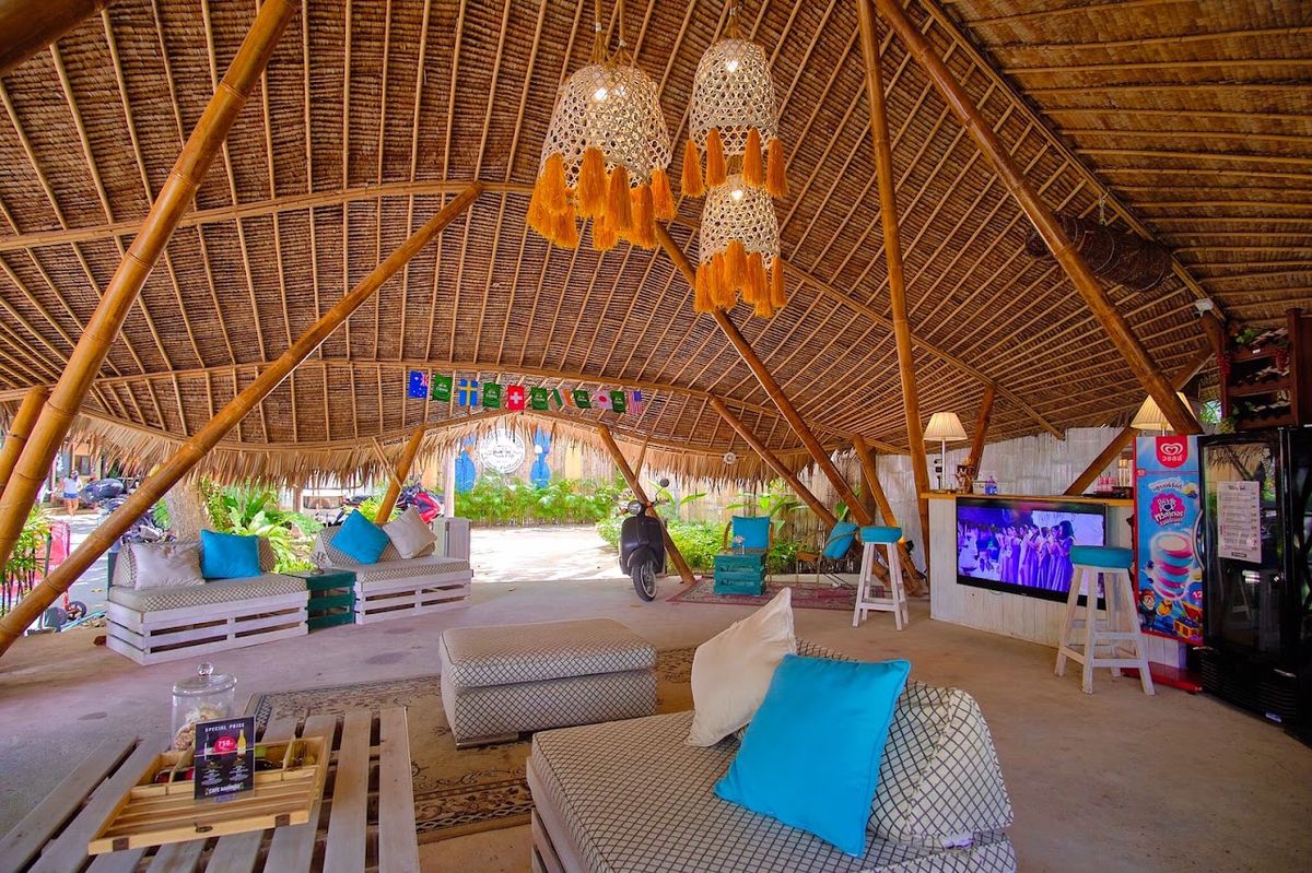 Beach House Camp facilities in Bang Saray