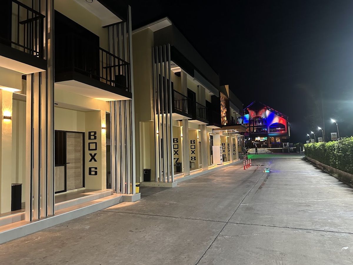 Box Box Hotel and Sports Restaurant exterior in Bang Saray
