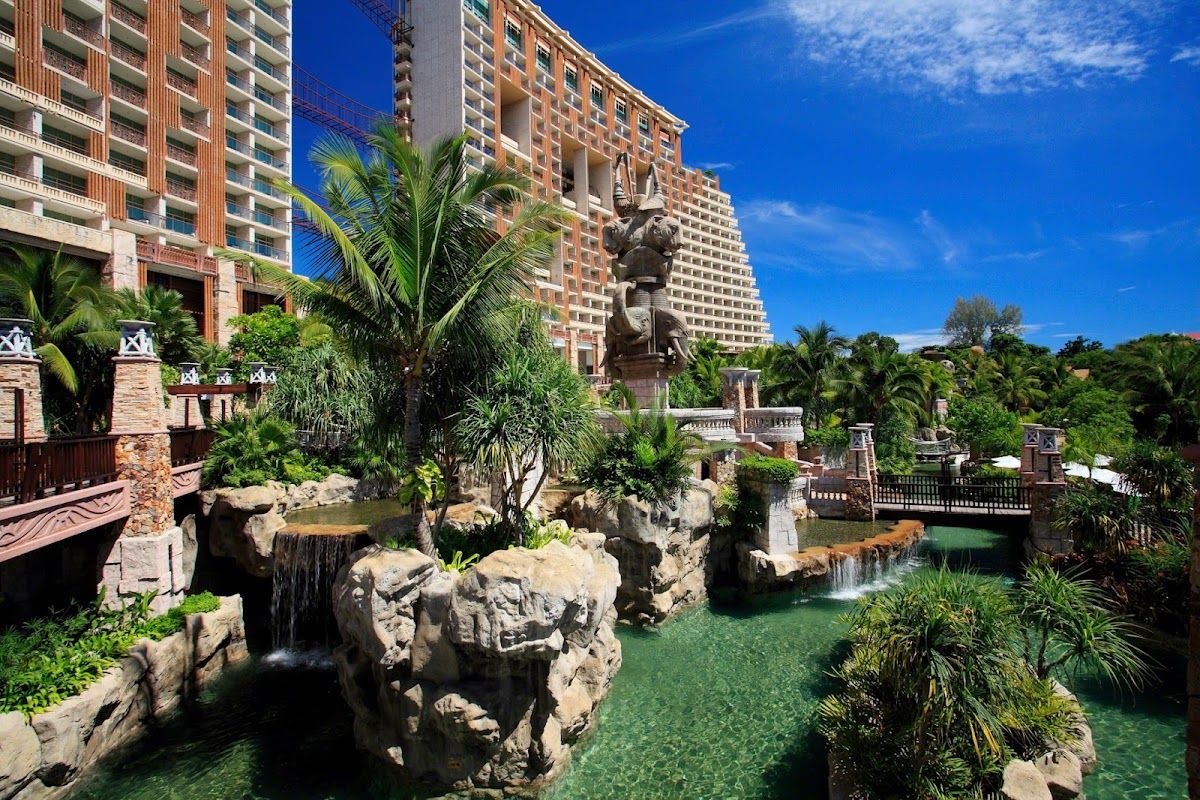 Centara Grand Phratamnak exterior in Pratumnak Hill