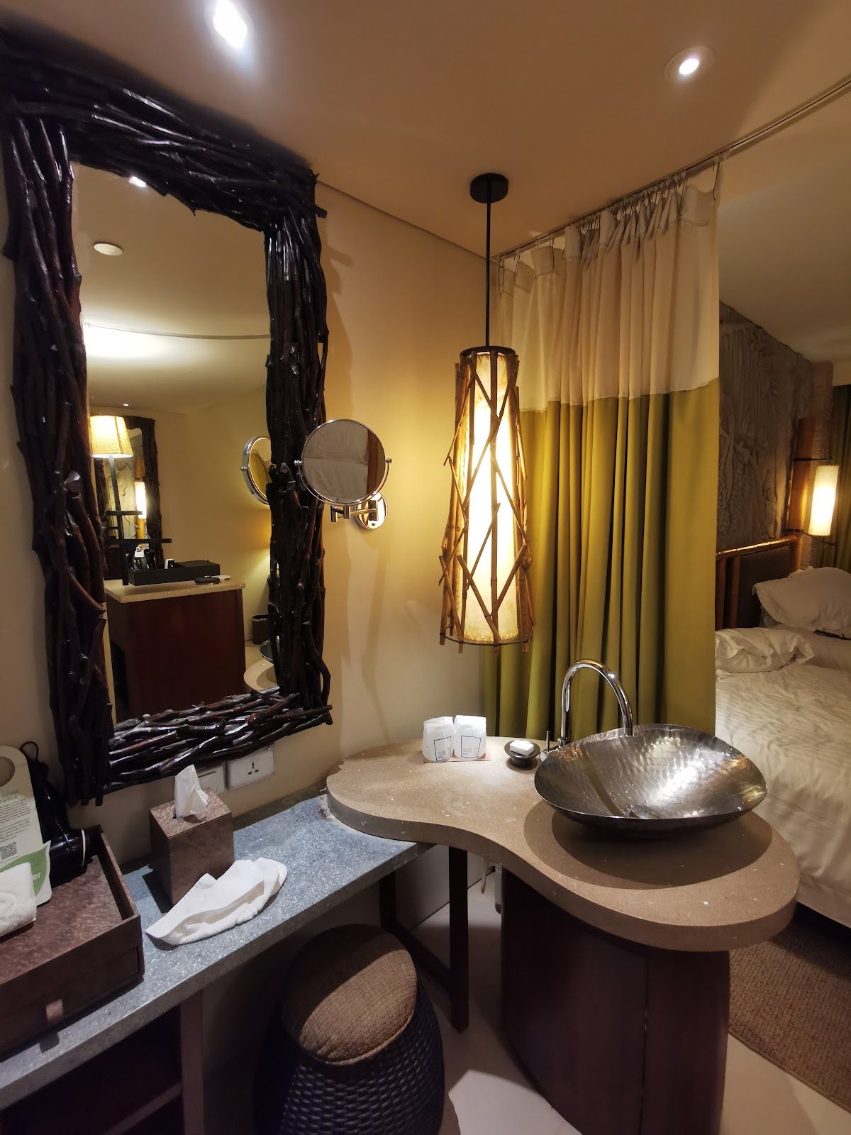 Centara Grand Phratamnak facilities in Pratumnak Hill
