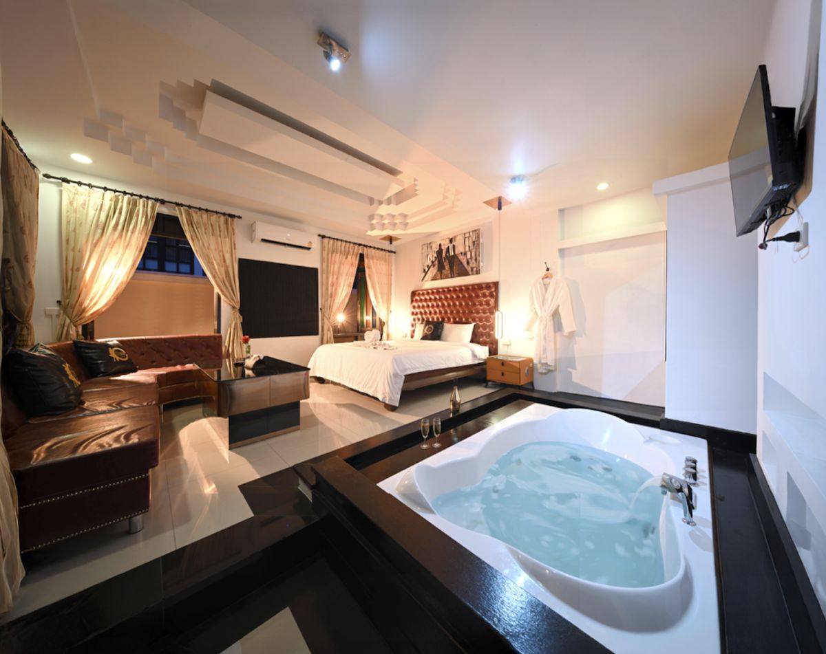 Climax Berlin Pattaya facilities in Naklua