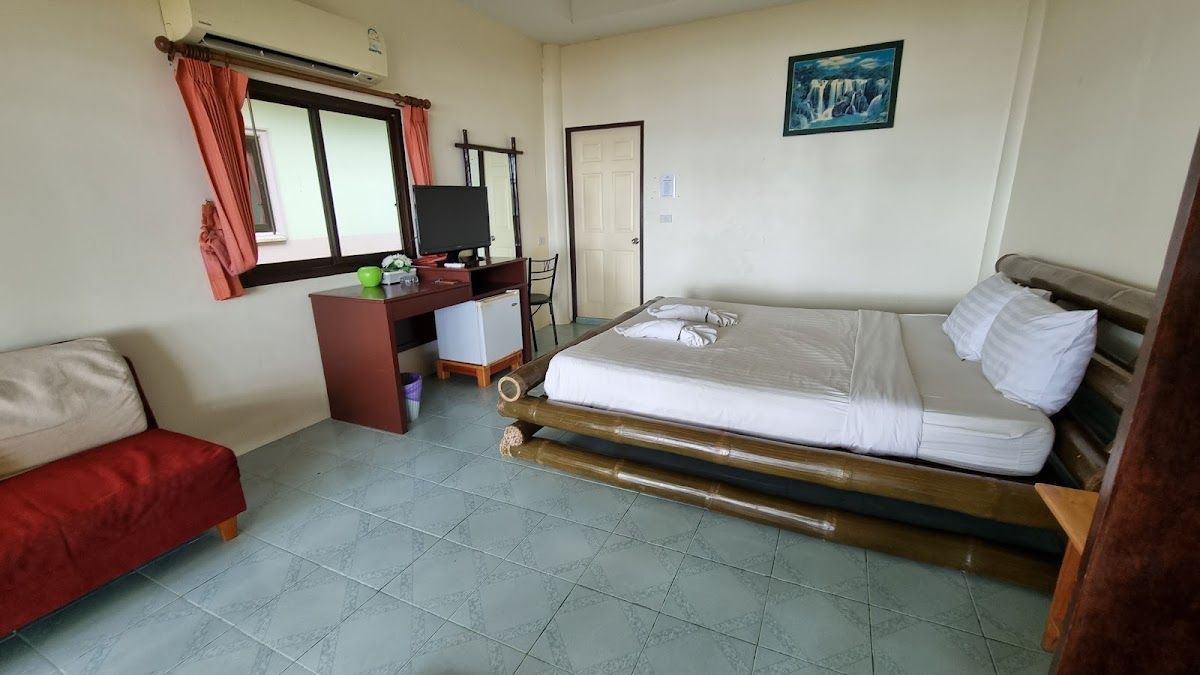 Coral Beach Resort Naklua pool and grounds in Naklua