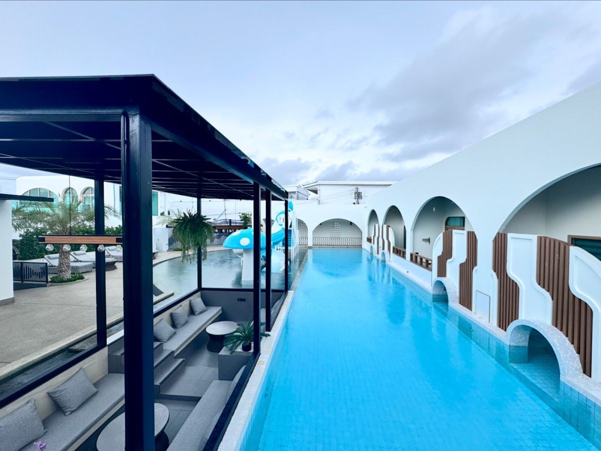 De Lunar Resort Koh Larn facilities in Naklua