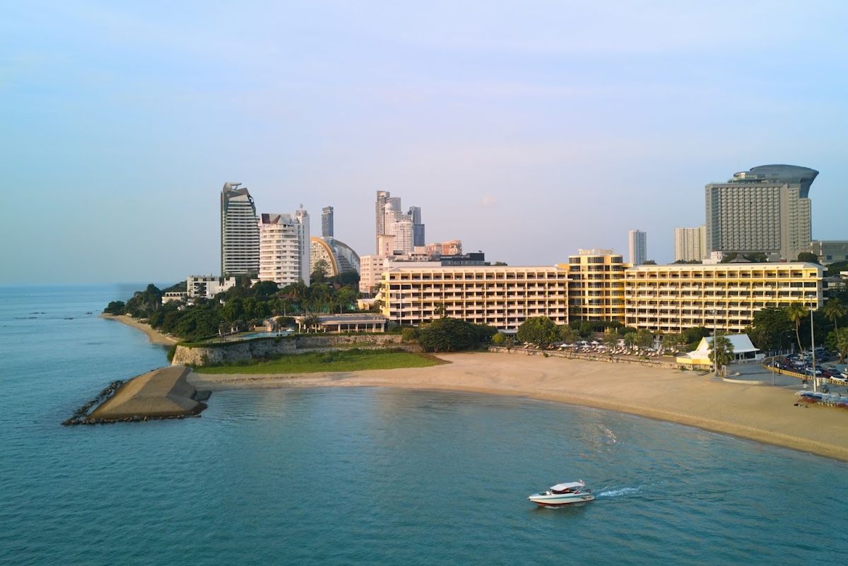 Dusit Thani Pattaya exterior in North Pattaya