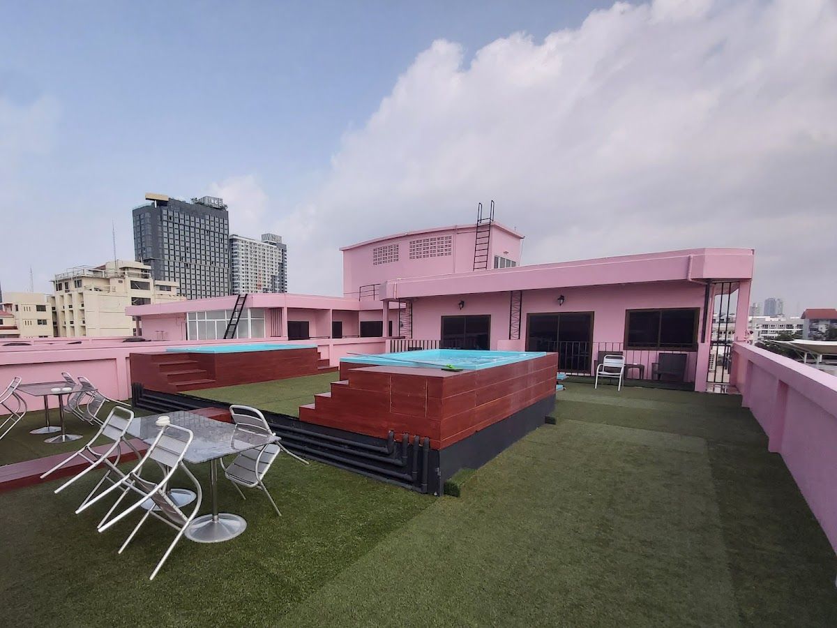 Dynasty Inn Pattaya exterior in Central Pattaya