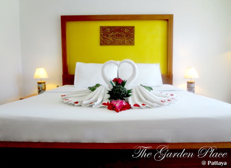 Garden Hill Hotel Pattaya pool and grounds in Central Pattaya