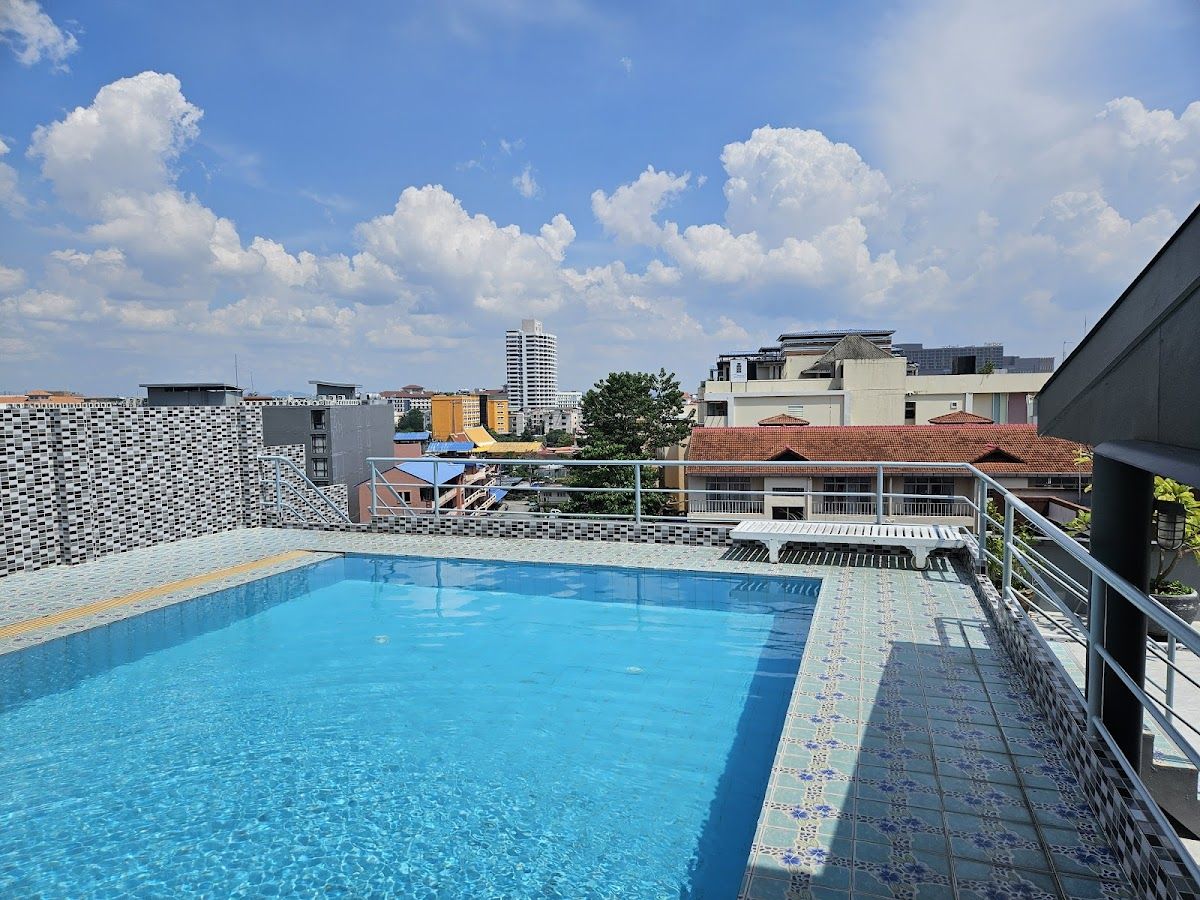 Garden Hill Hotel Pattaya room interior in Central Pattaya