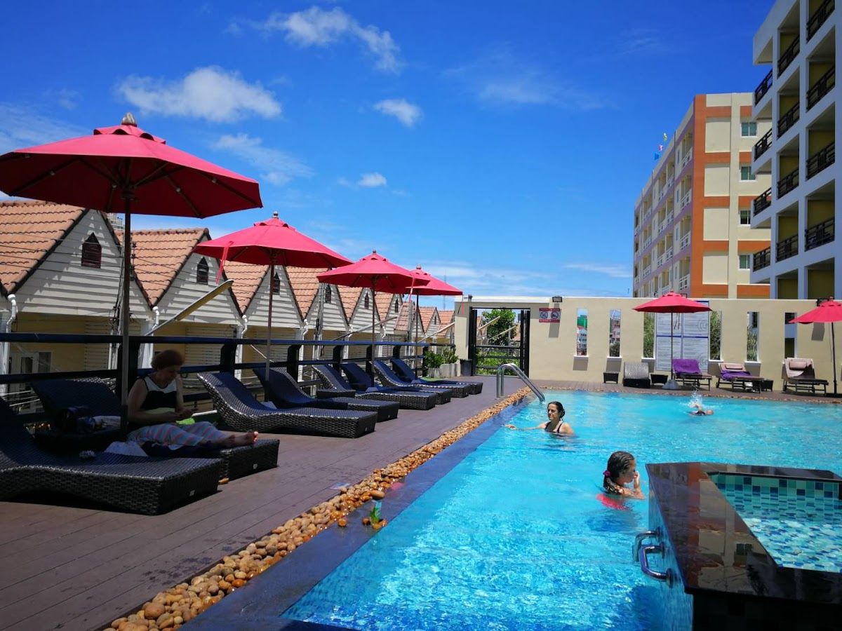 Golden Sea Hotel Pattaya exterior in North Pattaya