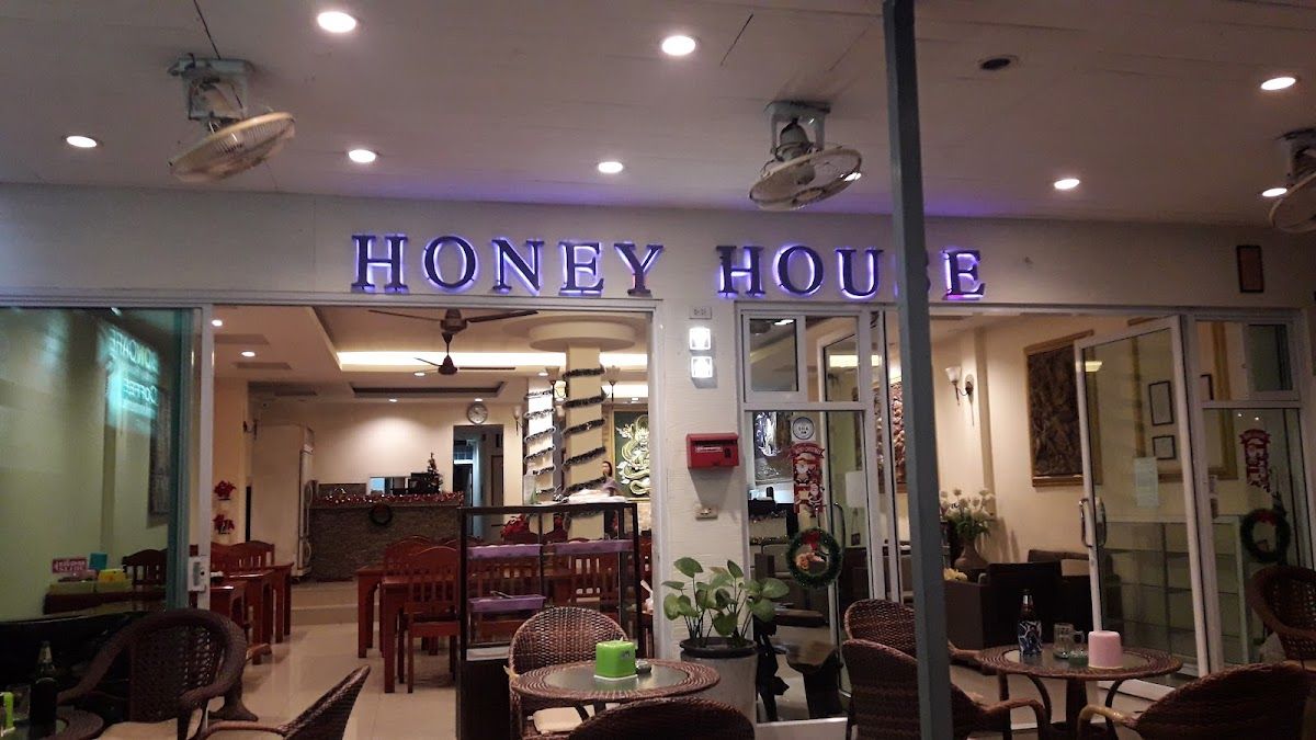 Honey House 3 exterior in Jomtien Beach