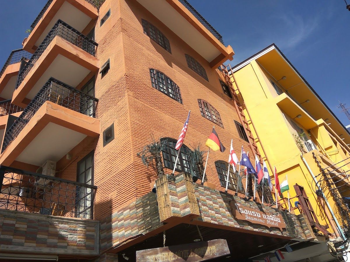 Jasmine Hotel Pattaya exterior in Walking Street