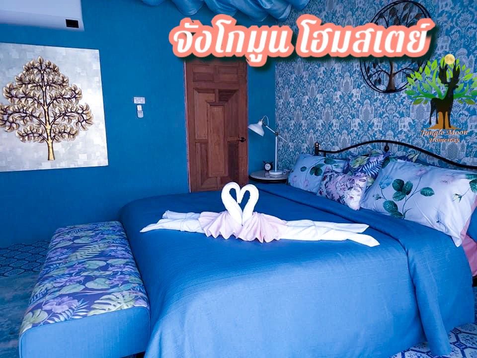 Jungle Moon Boutique Homestay จังเกิ้ลมูน โฮมสเตย์ บางเสร่ สัตหีบ pool and grounds in Bang Saray
