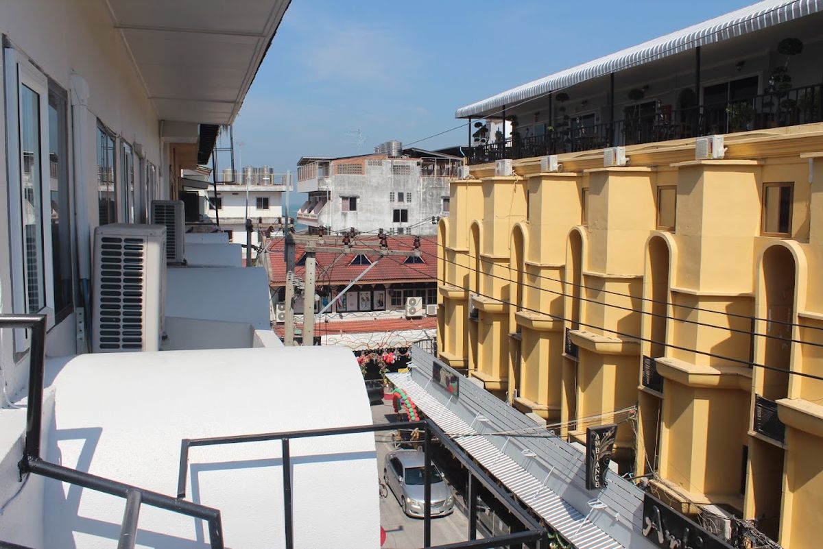 La Royale Beach Hotel Pattaya exterior in North Pattaya