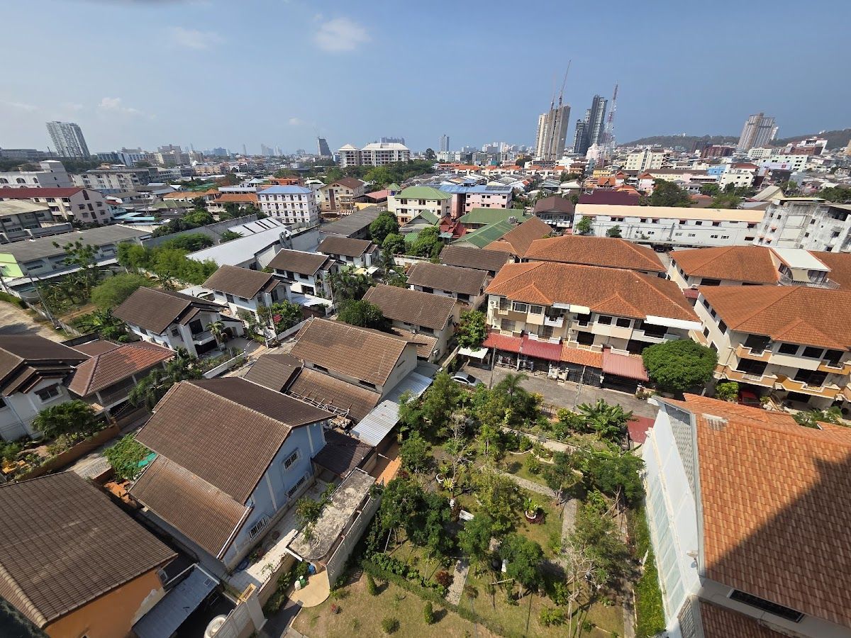 LK President exterior in Central Pattaya