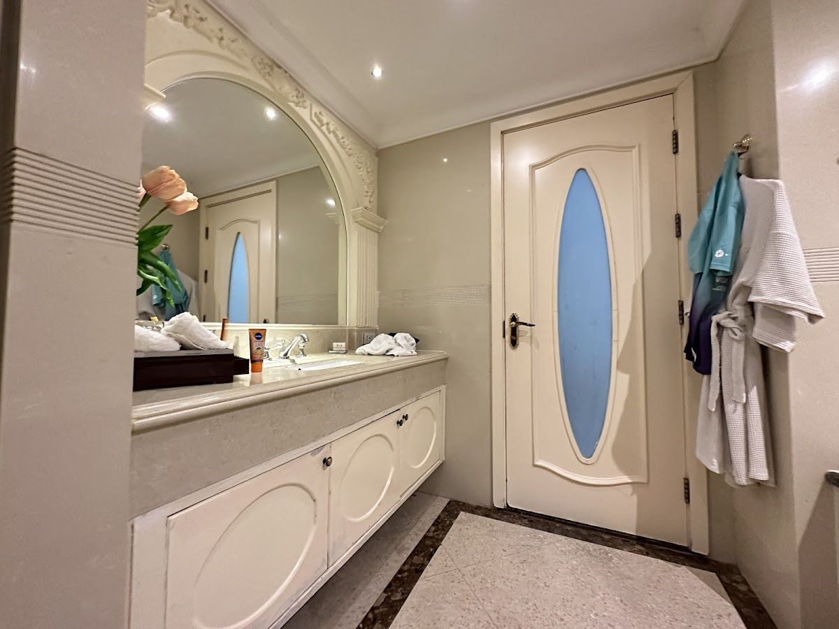 LK The Empress Hotel facilities in Central Pattaya