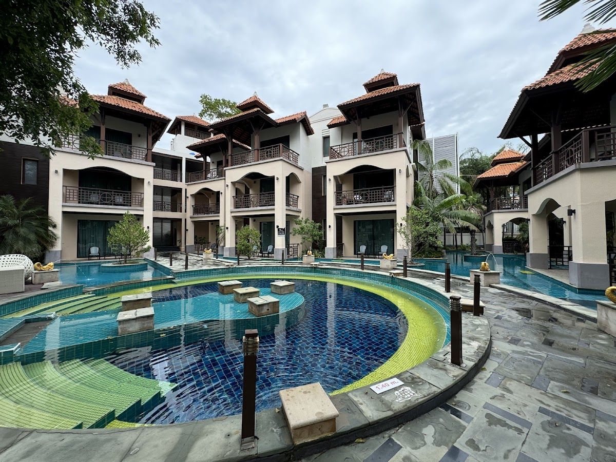 Long Beach Pavillion exterior in Central Pattaya