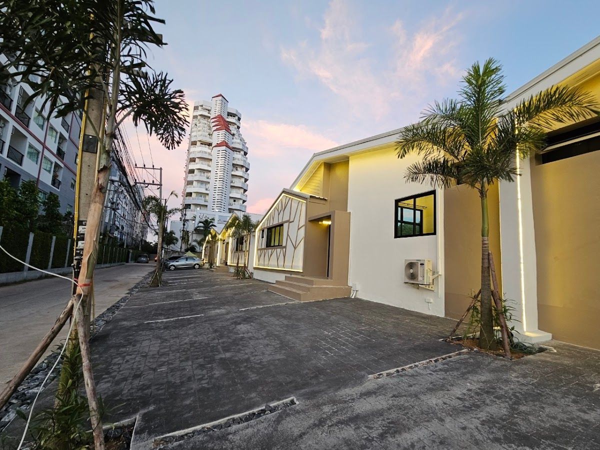 Madaguscar Pool Villa พัทยา-จอมเทียน exterior in Jomtien Beach