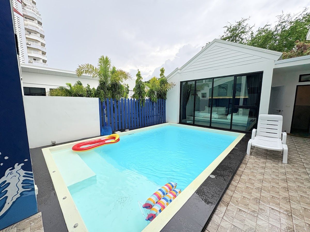 Madaguscar Pool Villa พัทยา-จอมเทียน room interior in Jomtien Beach