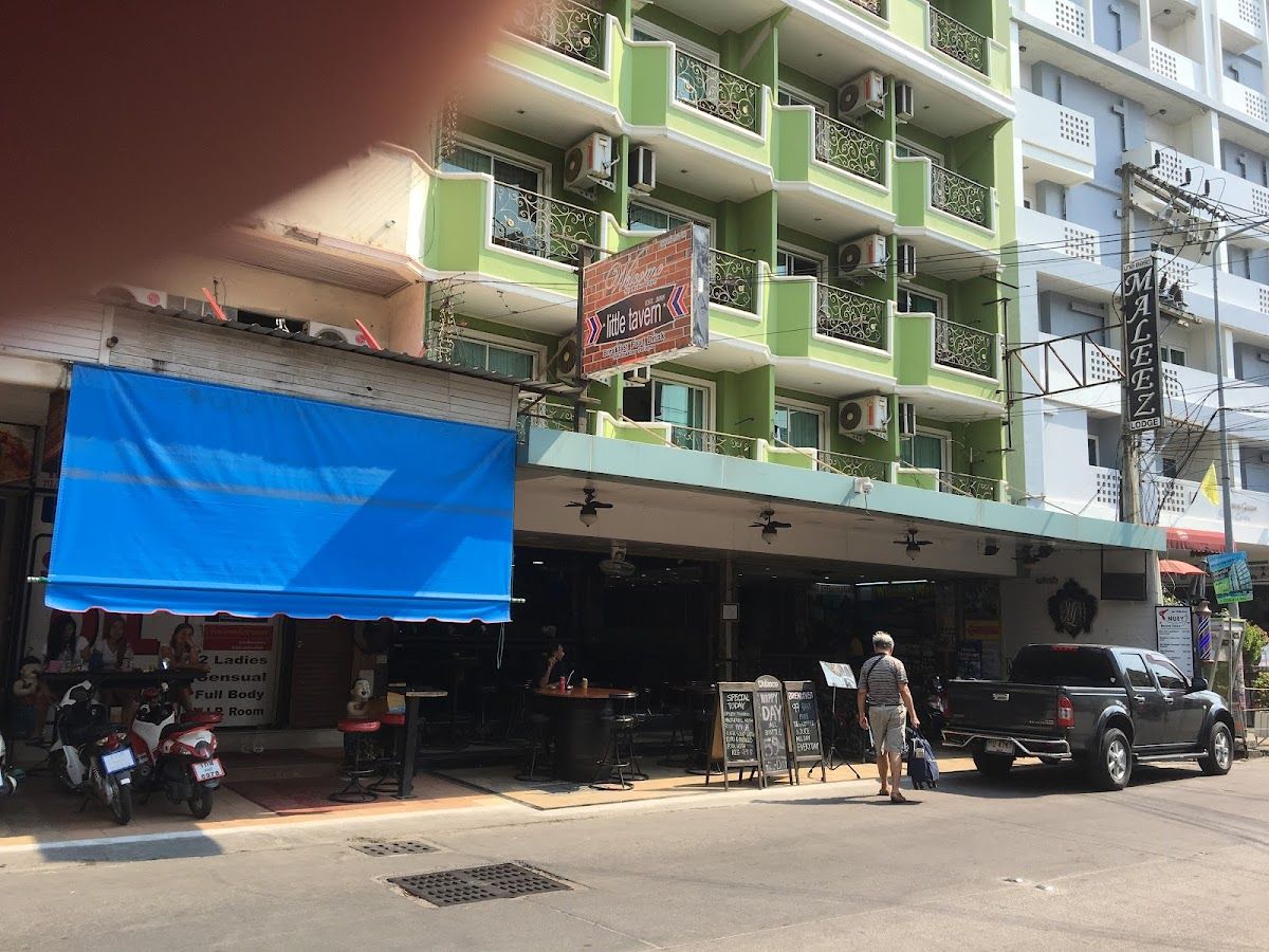 Maleez Lodge Hotel exterior in Central Pattaya