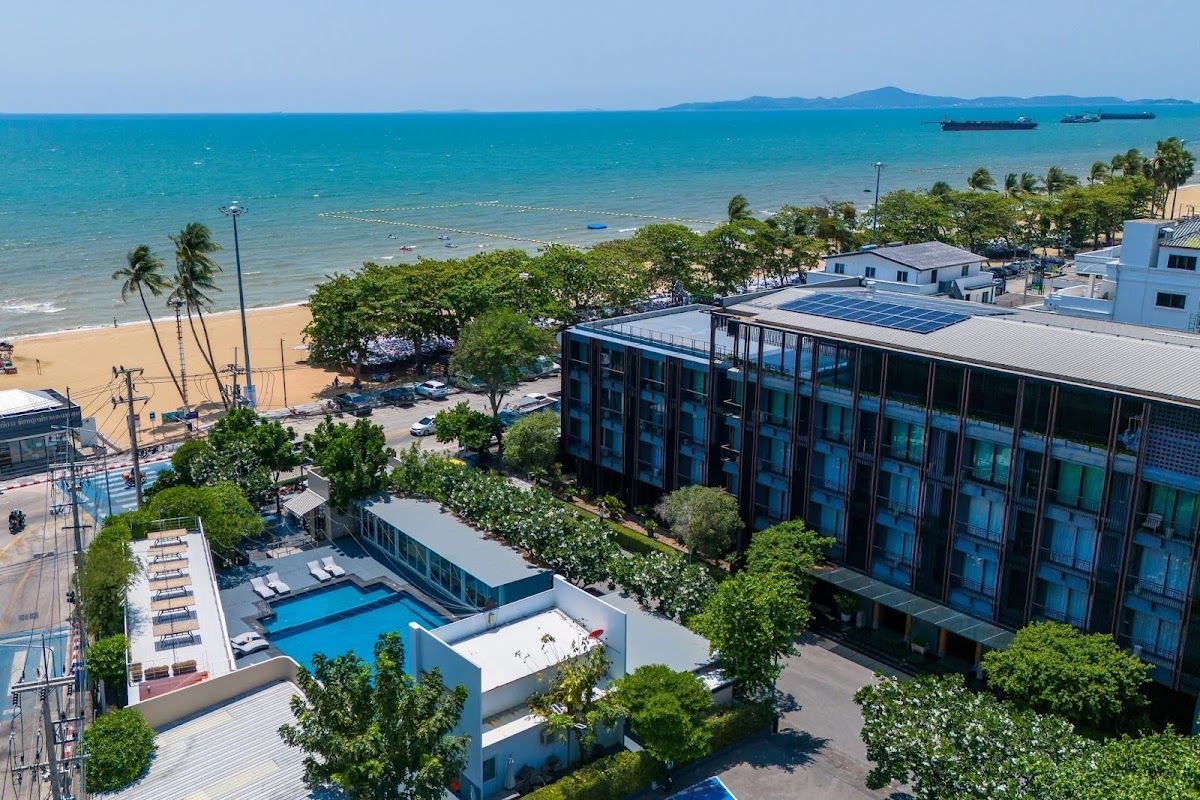 Marine Beach Hotel Pattaya exterior in Jomtien Beach