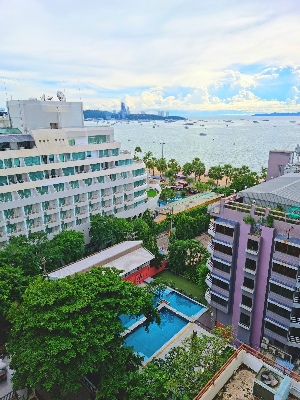 MARKLAND BEACH VIEW exterior in Central Pattaya